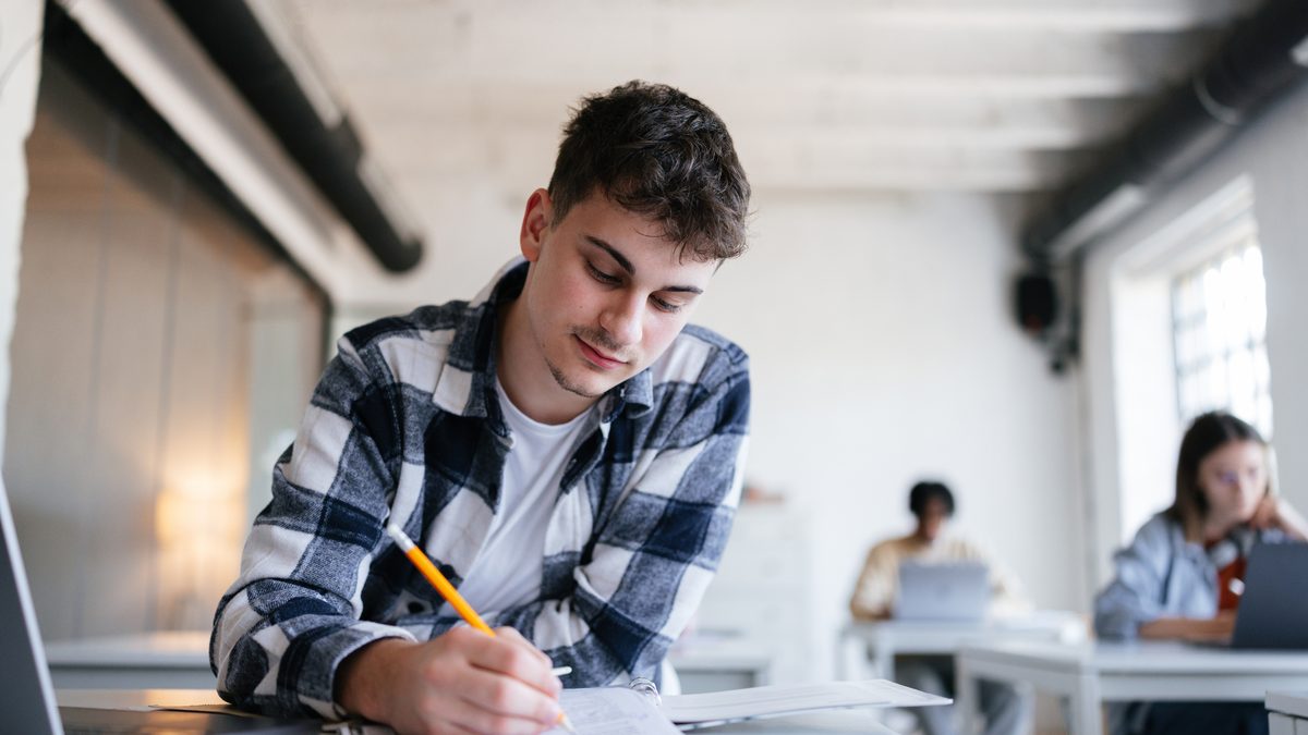 Por qué vale la pena estudiar hacia una certificación (aunque nadie te la pida)